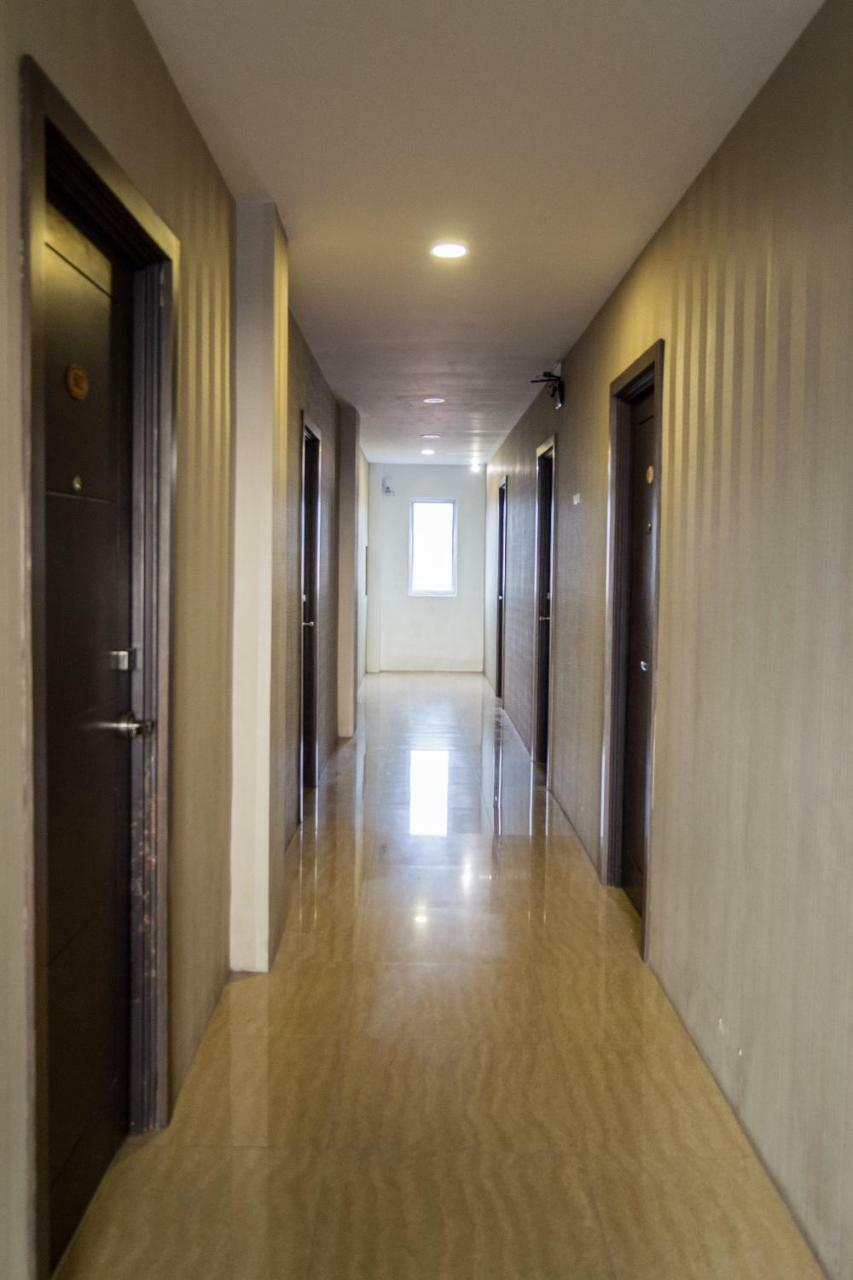 Oyo 676 Hotel Osaka Batam Eksteriør bilde