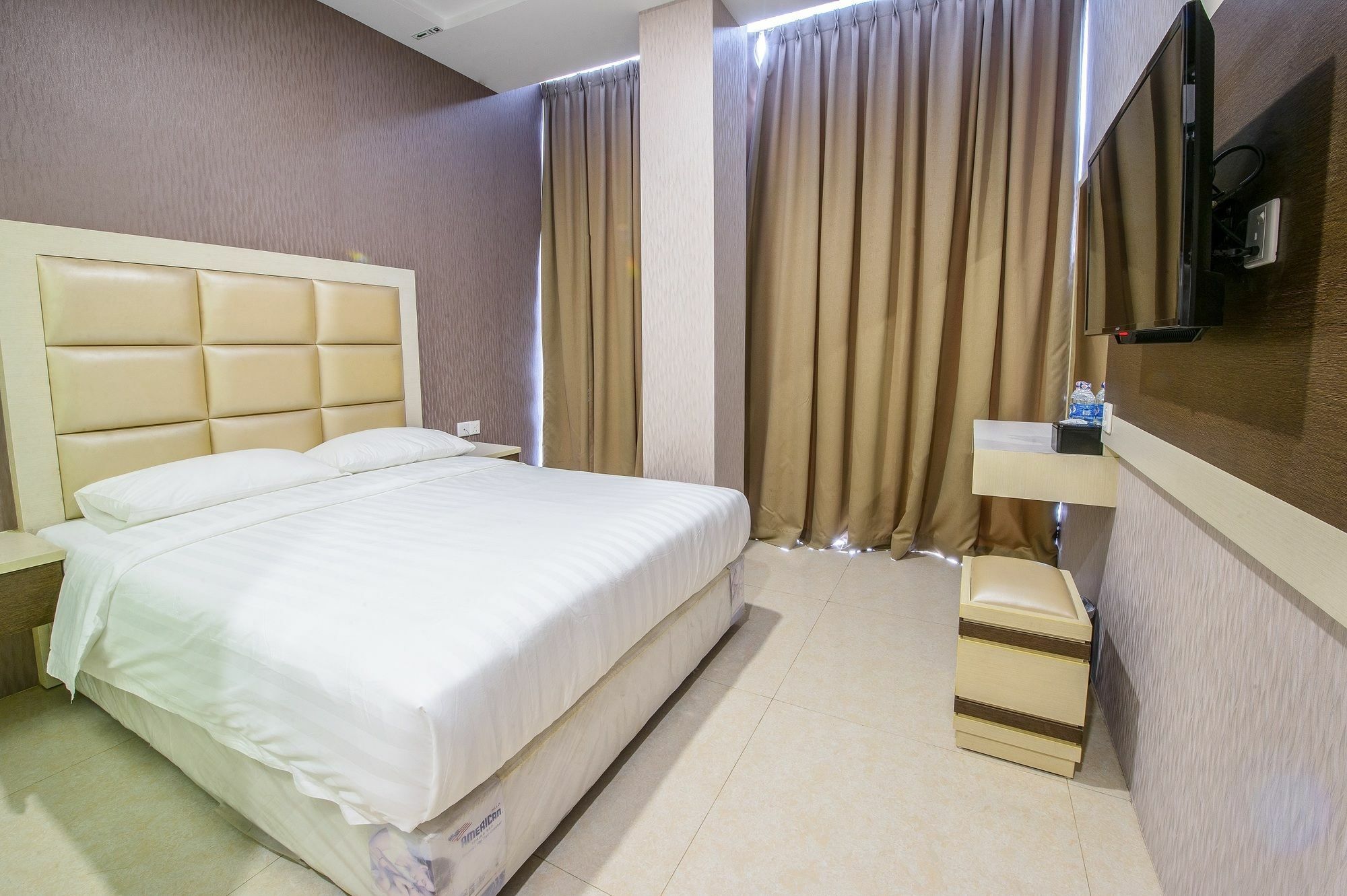 Oyo 676 Hotel Osaka Batam Eksteriør bilde