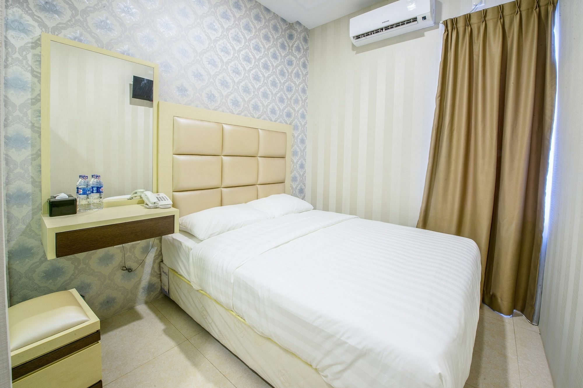 Oyo 676 Hotel Osaka Batam Eksteriør bilde